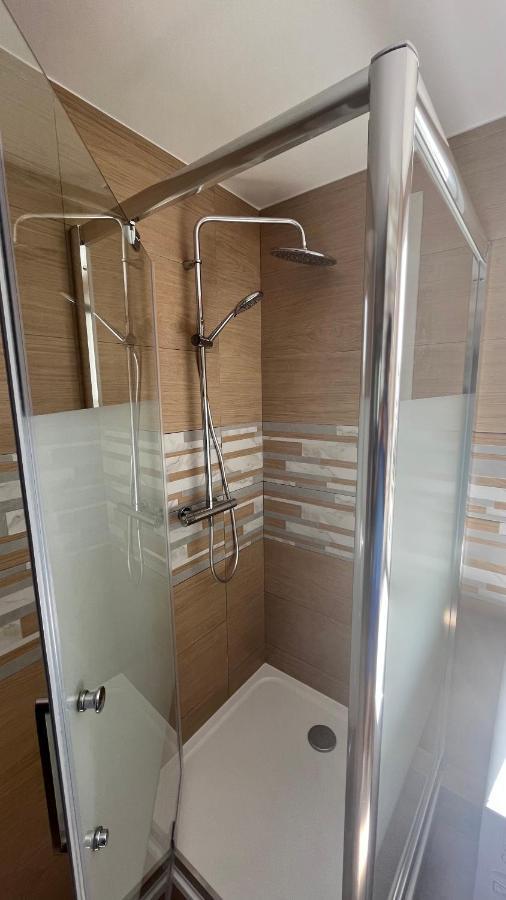 Appartement Spacieux Clichy-sous-Bois Экстерьер фото